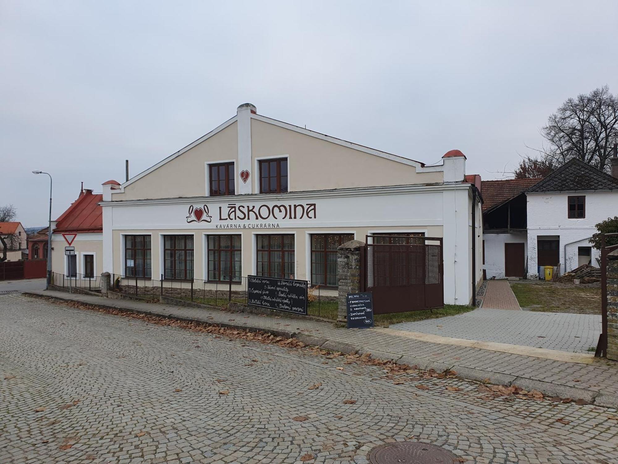 Ubytovani Laskomina Hotel Pacov Exterior photo